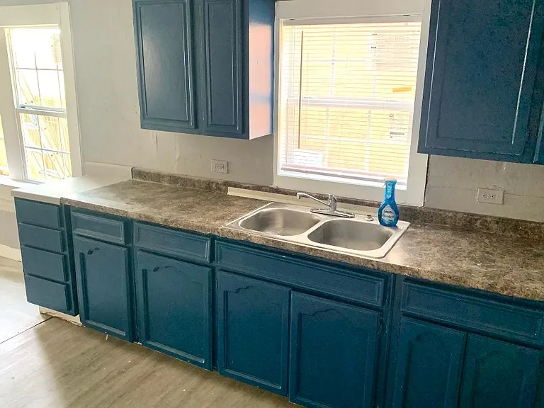 110 Pueblo St — Photo 2