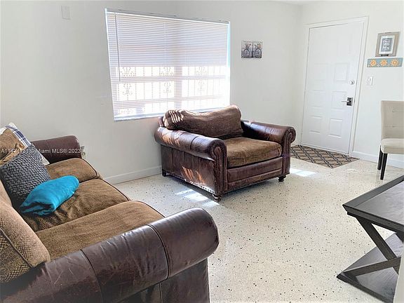 3rd image of 1930 NW 18th St #1930