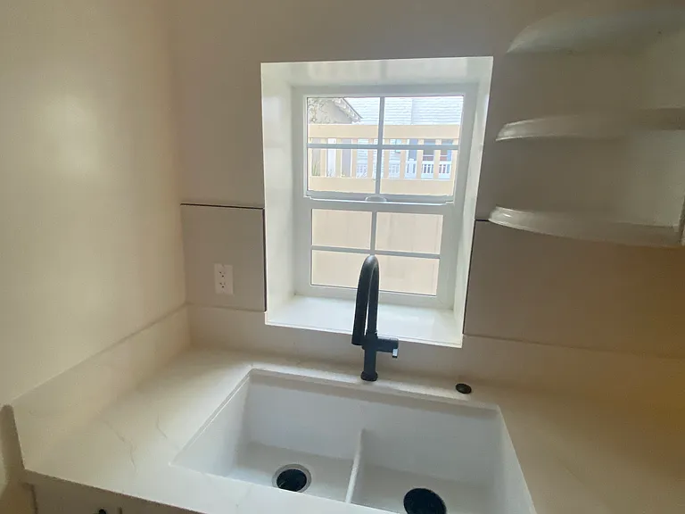 2410 Palm Dr #C — Photo 13