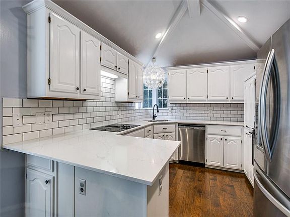 4th image of 1409 Tawakoni Ln