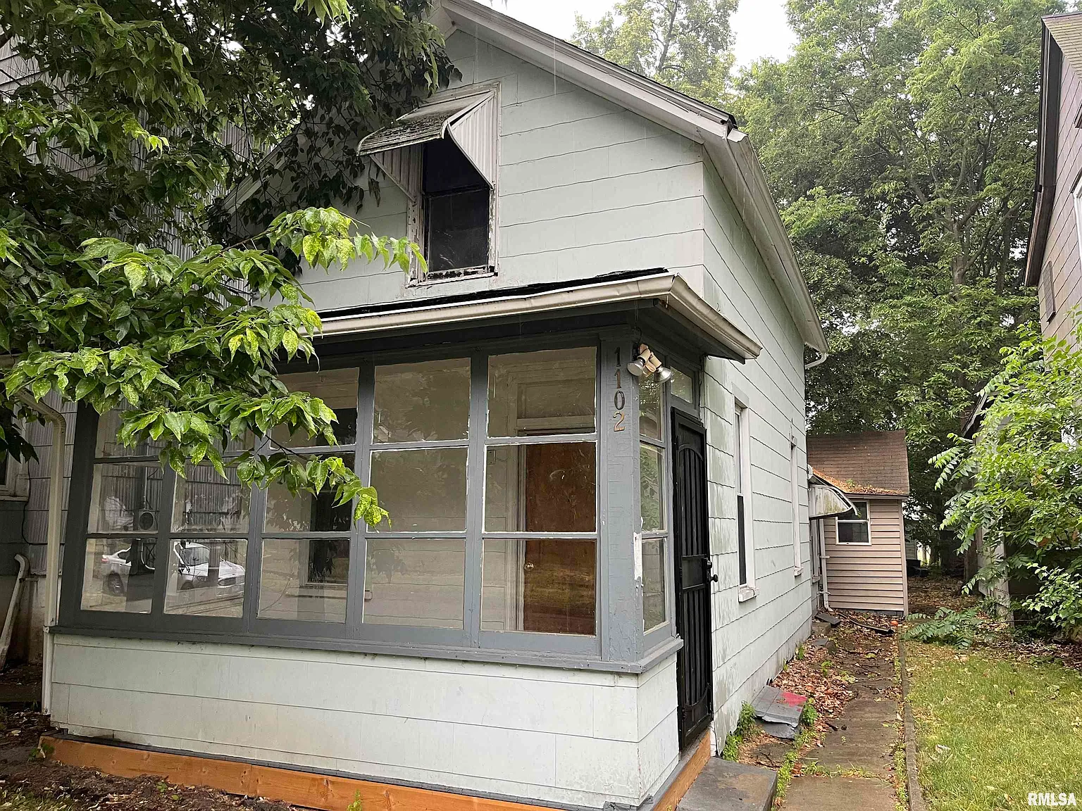 1102 NE Glendale Ave photo 1