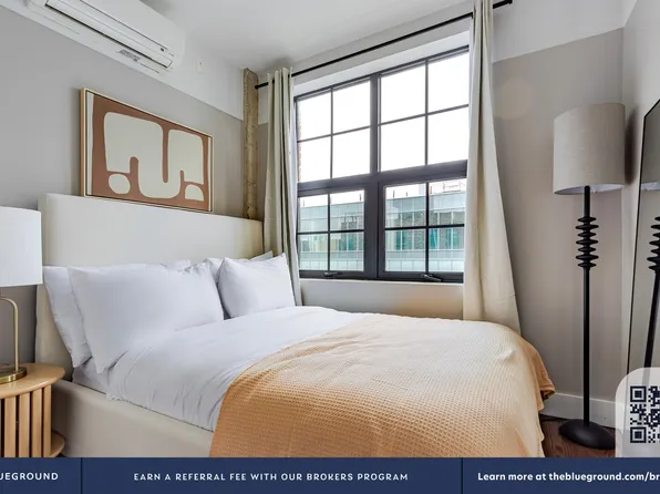 187 Kent Avenue image 11 of 37