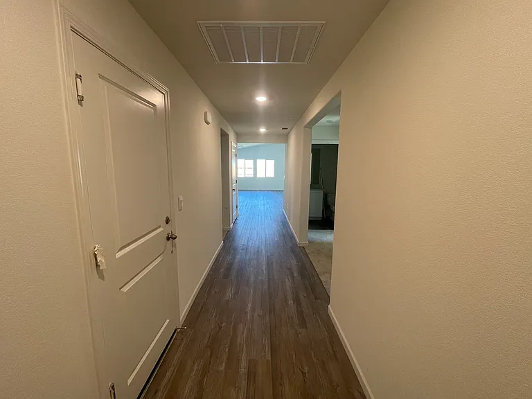 2425 Elkhorn Rd — Photo 3