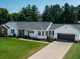 304 Cherokee Dr, Harrisburg, IL 62946