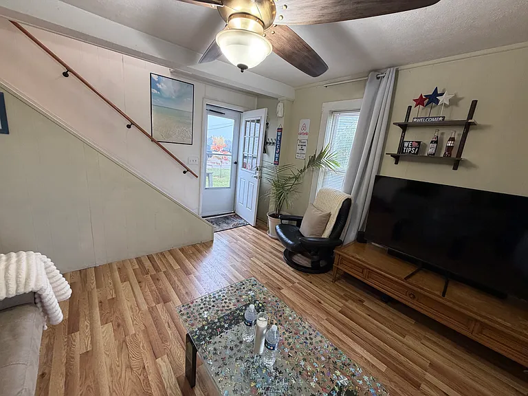6533 Mill St — Photo 16