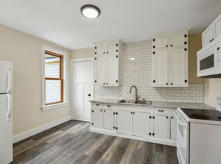 438 3rd Ave E APT 2, Shakopee, MN 55379