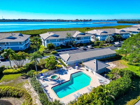 1233 Edgewater Cir #65, Bradenton, FL 34209