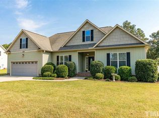 4028 Hopkins Trace Ln, Zebulon, NC 27597