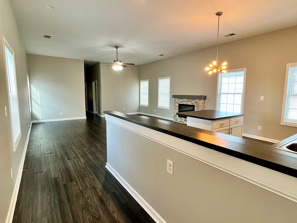 1038 Lydia St #2