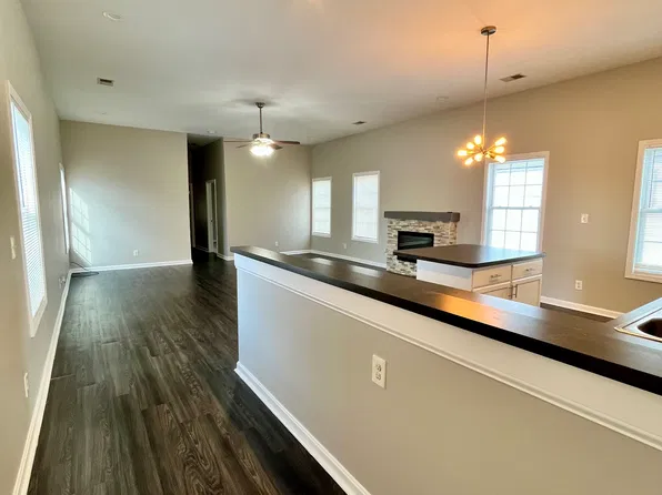 1038 Lydia St #2, Louisville, KY 40217