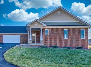 114 Villa Oak Cir, Bedford, VA 24523