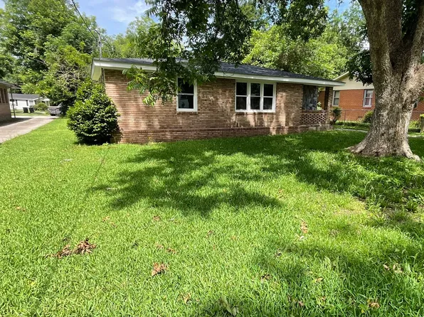 46 King St, Fort Valley, GA 31030