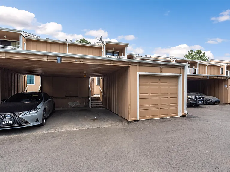 562 Vance St #D-9 — Photo 34