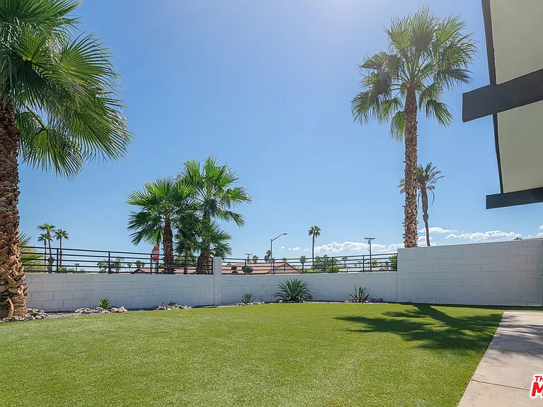 27445 Hombria Dr — Photo 24