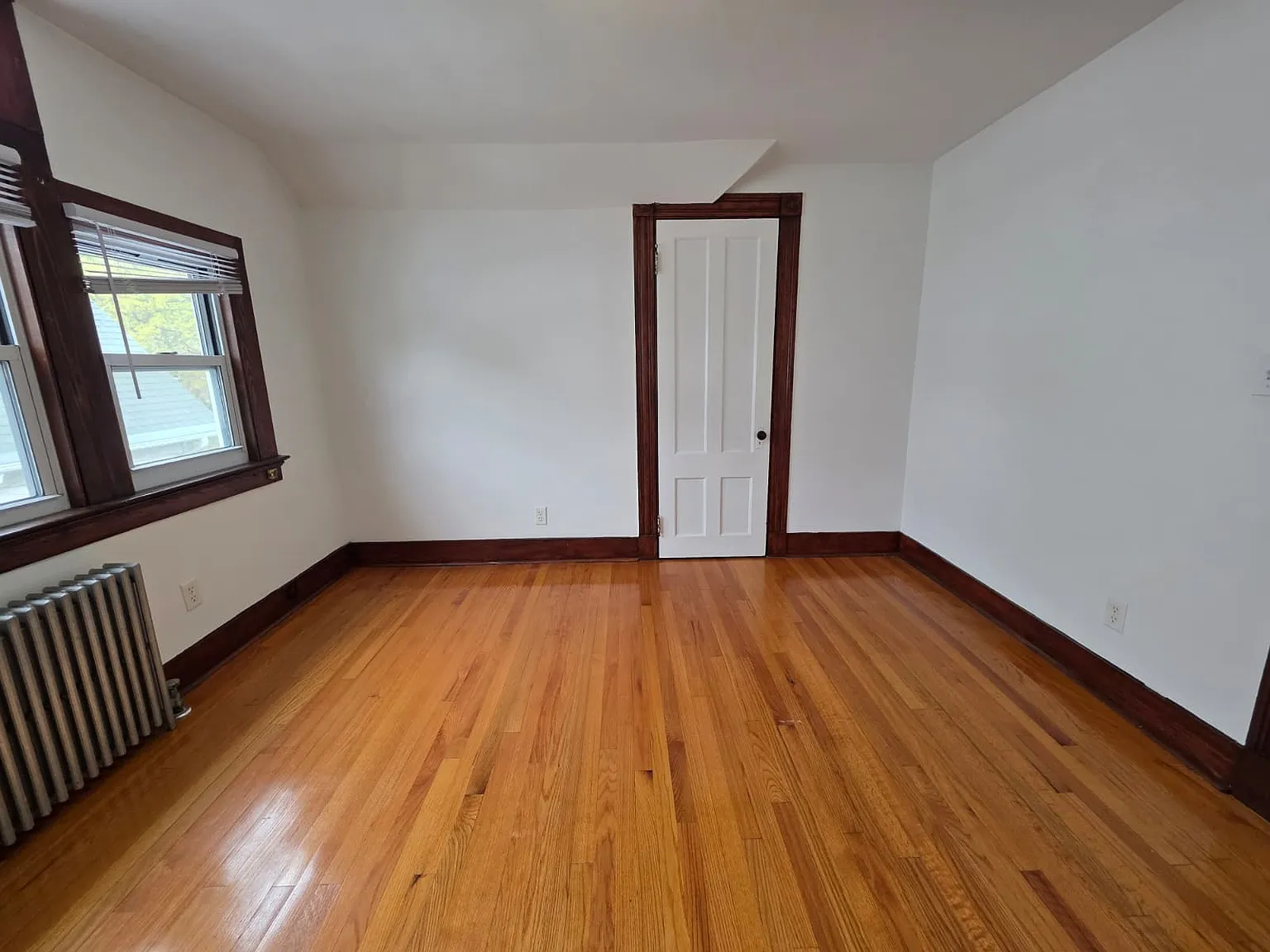 2 bed, $2,050 — Photo 2