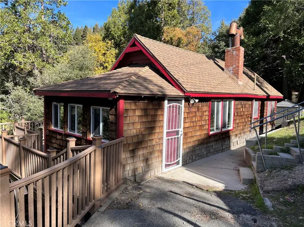 530 Woodsey Rd, Crestline, CA 92325