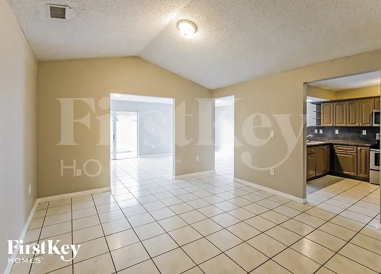 18023 SW 139th Pl — Photo 5