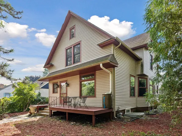 796 Larpenteur Ave W, Saint Paul, MN 55113