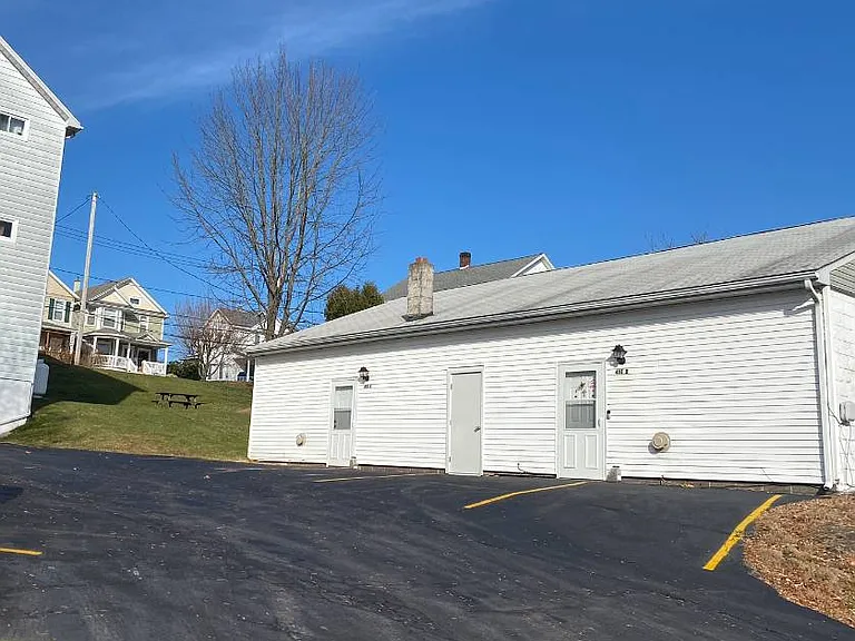 410 Main St — Photo 8