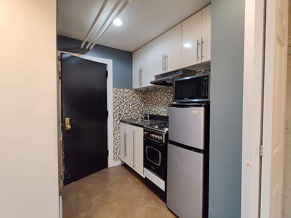5th image of 666 4th Ave #B1