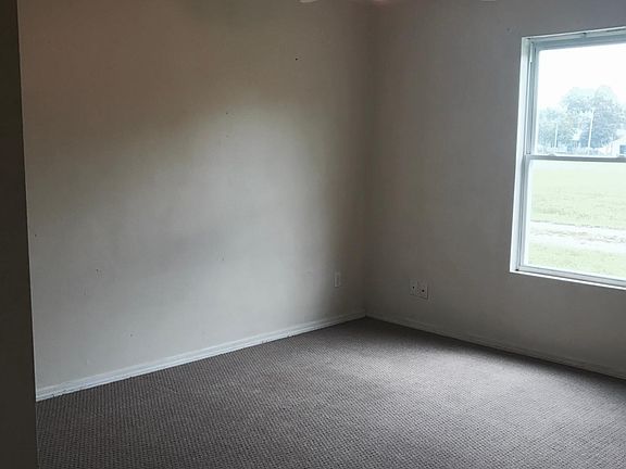 3rd image of 204 Mill St APT C