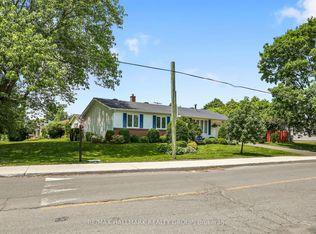 3242 Albion Rd S, Ottawa, ON K1V7P3