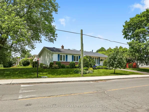3242 Albion Rd S, Ottawa, ON K1V 7P3