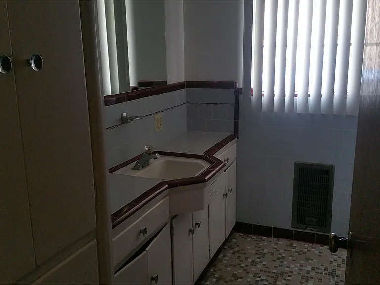 1276 S Rupert Ave — Photo 9