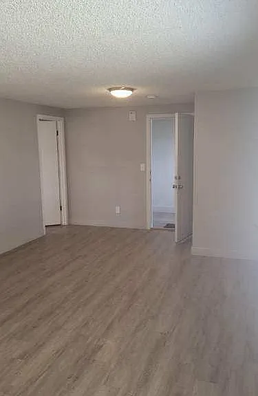 417 W 4th Ave #1-B — Photo 5