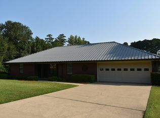 2 Azalea St, Magnolia, AR 71753