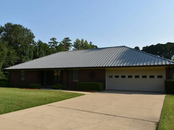2 Azalea St, Magnolia, AR 71753