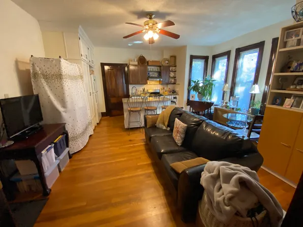 111-113 Pleasant St Unit 1A, Ashland, MA 01721