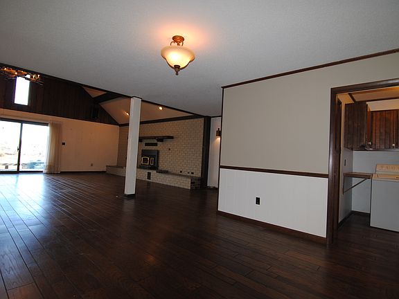 4th image of 257 Crussell Dr