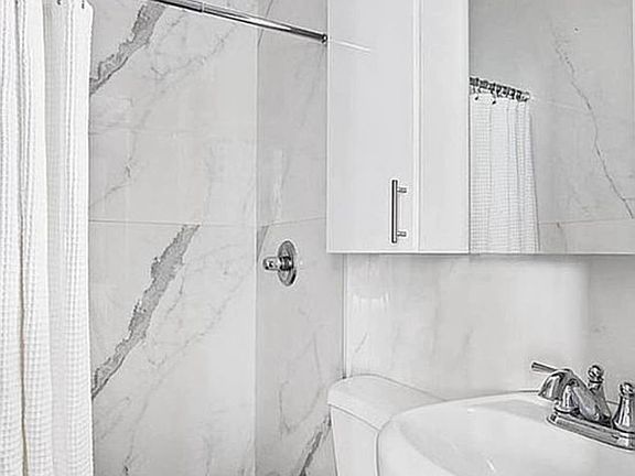 5th image of 24 Avenue A #2E