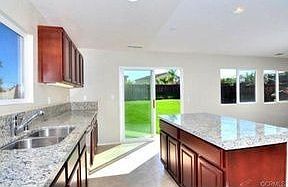 4th image of 28640 Lavatera Ave