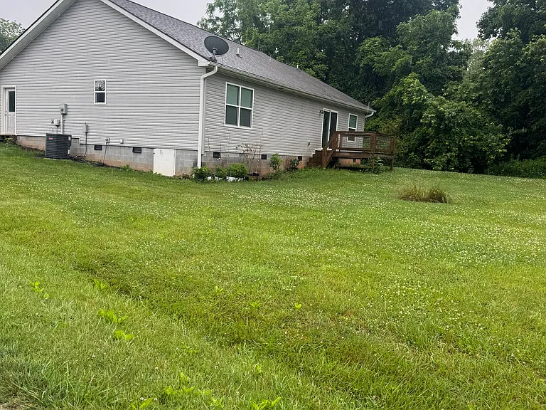 198 Morgan Rd — Photo 2