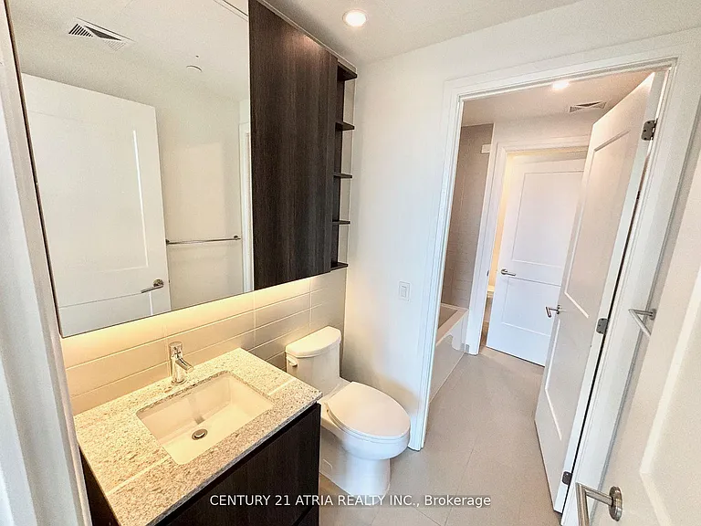 21 Park St E #712 — Photo 16