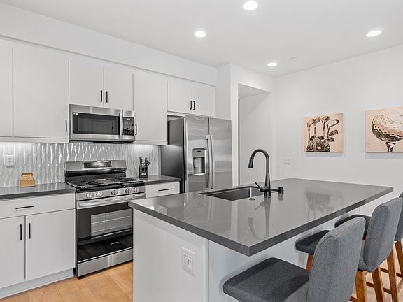 Fully equipped kitchen for all your cooking needs!