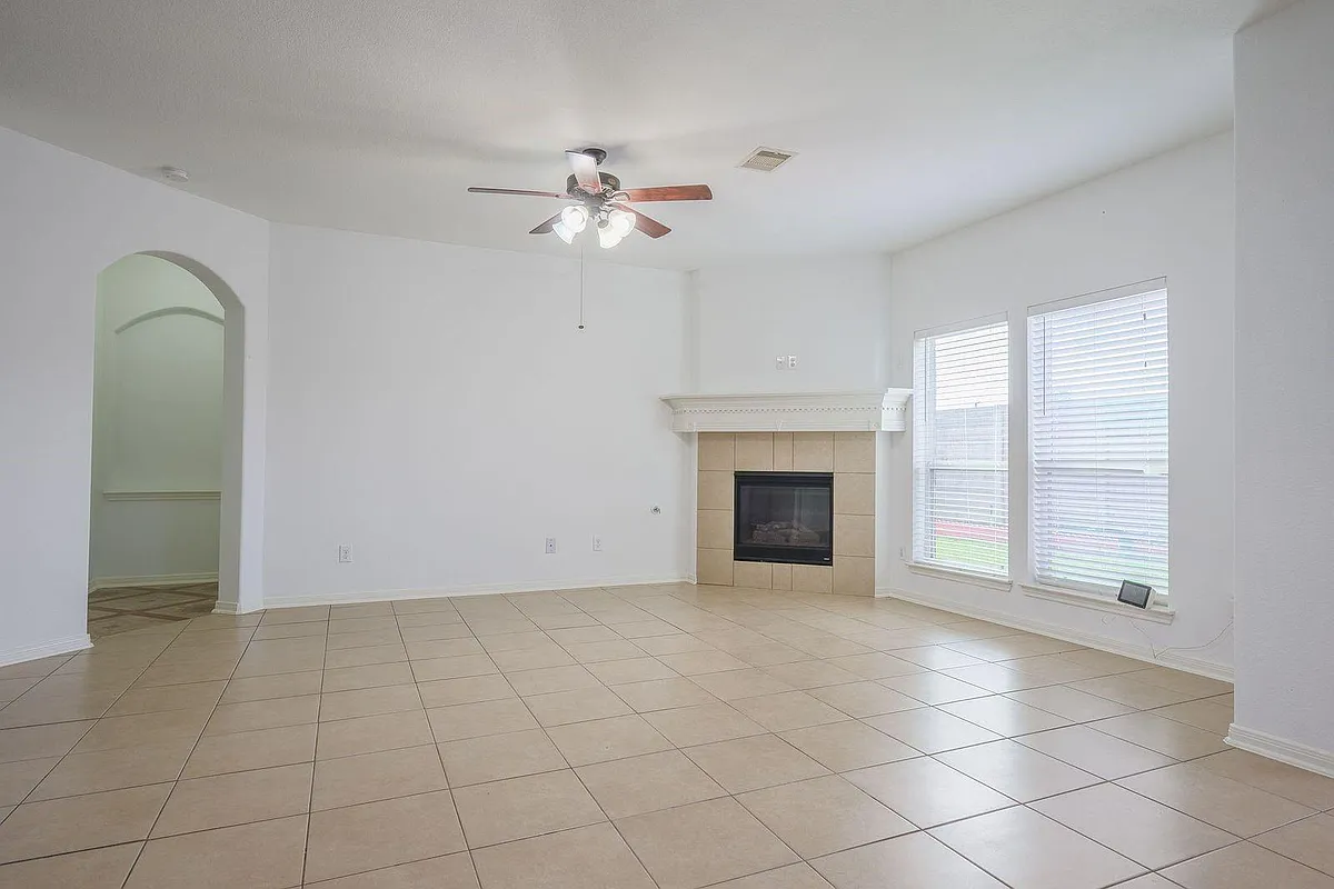 Building Photo - 4017 Firenze Dr