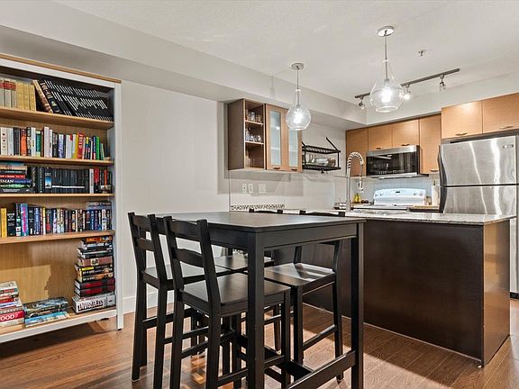 3rd image of 2233 McKenzie Rd #129
