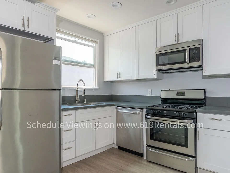 2 Bedroom, 1 Bath with Yard & Washer/Dryer, Pets OK