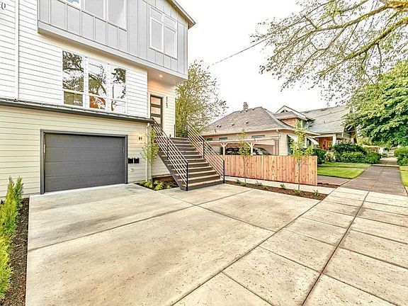 3rd image of 4559-4563 N Borthwick Ave