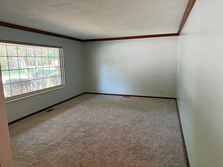 130 Lexington Ct — Photo 7