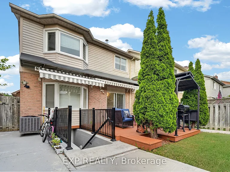5896 Chorley Pl #UPPER — Photo 41