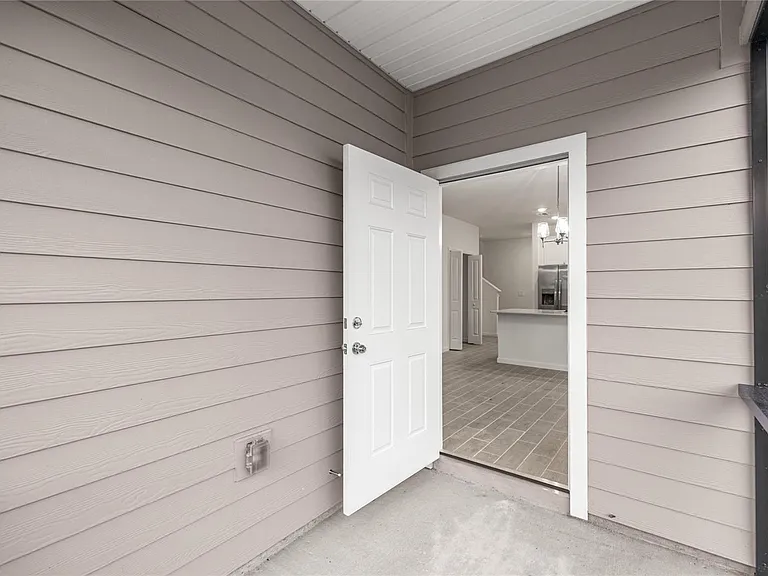 3644 SE 37th Ct — Photo 9