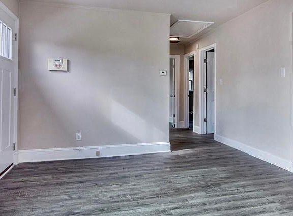 5th image of 3626 Carlyle Dr