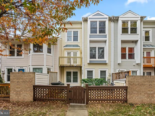 6068 Meadow Crest Ct, Centreville, VA 20121