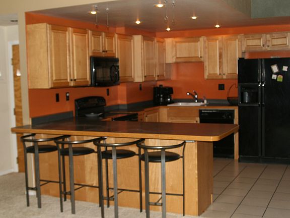 4th image of 375 S Navajo St #1