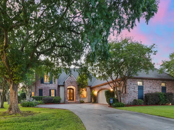 103 Masterspoint Dr, Broussard, LA 70518