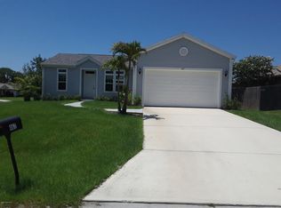 467 Entrada St SE, Palm Bay, FL 32909